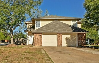 Building Photo - 7604 Woodstone Cove