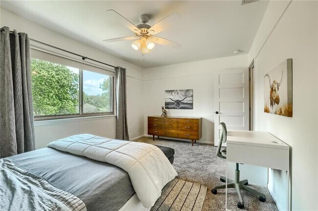 Building Photo - 1524 Sheridan Trail