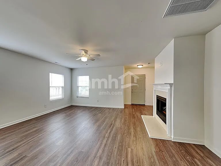Building Photo - 1129 Rutledge Landing Dr