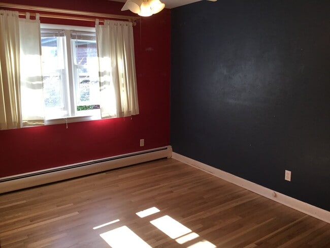 Building Photo - Recently updated ranch in Thoroughgood!
