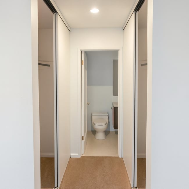 Building Photo - 403 Piccadilly Pl