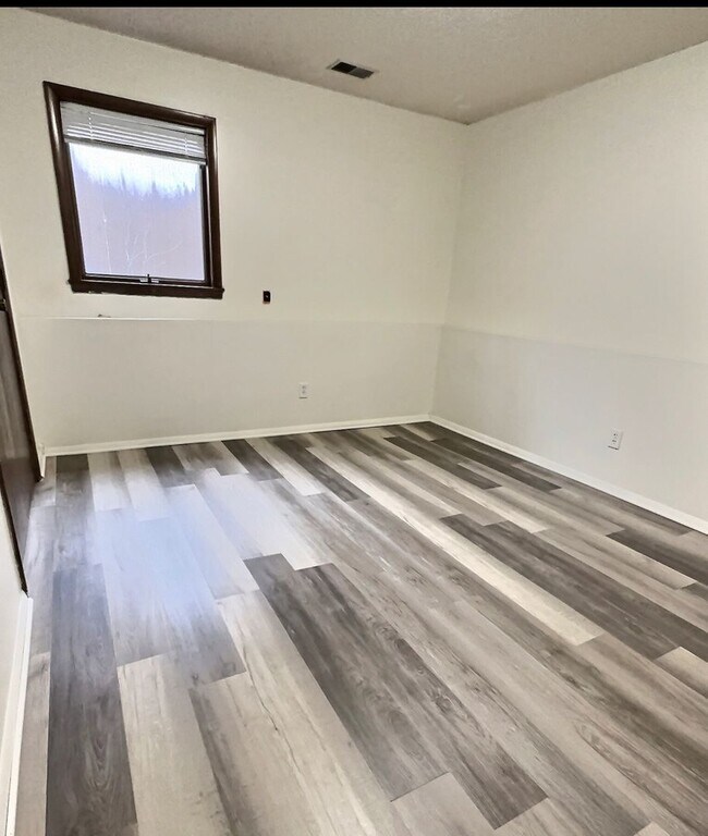 Building Photo - 822 Fremont