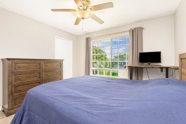 Building Photo - Ocean-View 2BR Townhome at Makakilo Cliffs | Pet-Friendly + 2 Covered Parking