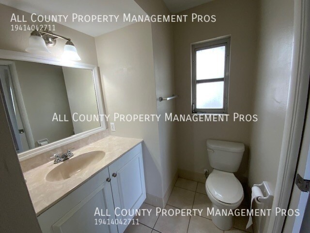 Building Photo - 3148 Jennings Dr