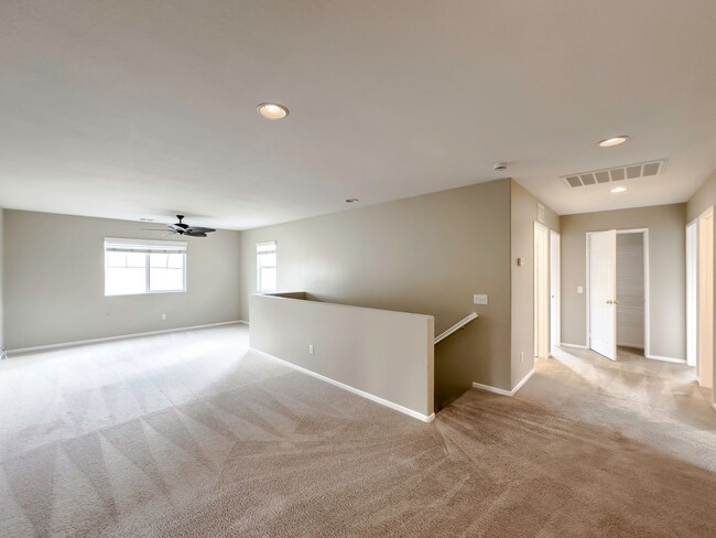 Building Photo - Large 4 bedroom + LOFT Home in Murrieta Fo...