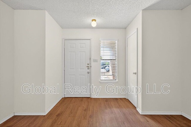 Building Photo - 309 Meadow Dr