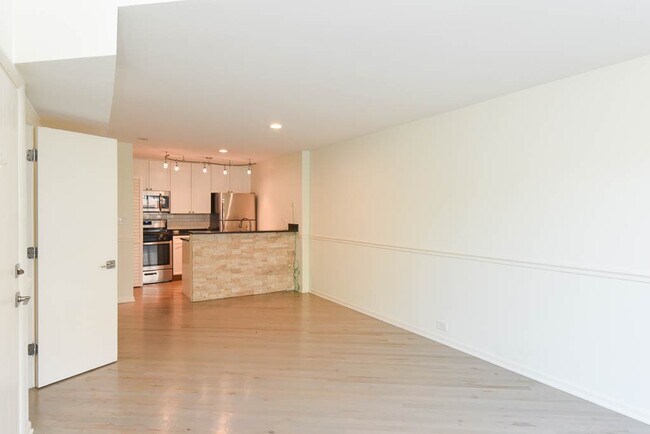 Building Photo - 959 W Grace St