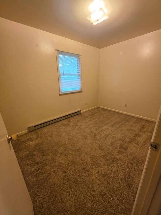 Building Photo - Charming Second-Floor Apartment in Havre de Grace!