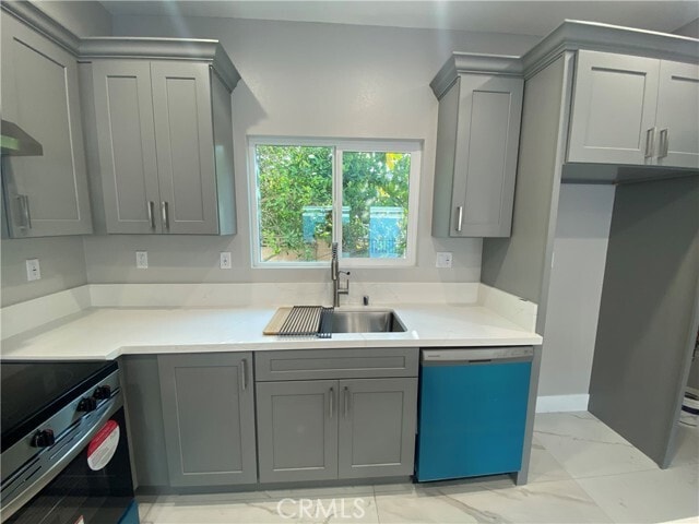 Building Photo - 15869 Las Flores St
