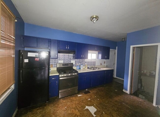 Building Photo - 321 Hiett Ave