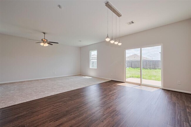 Building Photo - 1025 Banyon Tree Ln