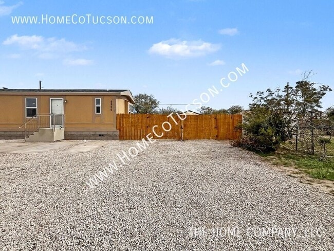 Building Photo - 9950 N El Uno Minor