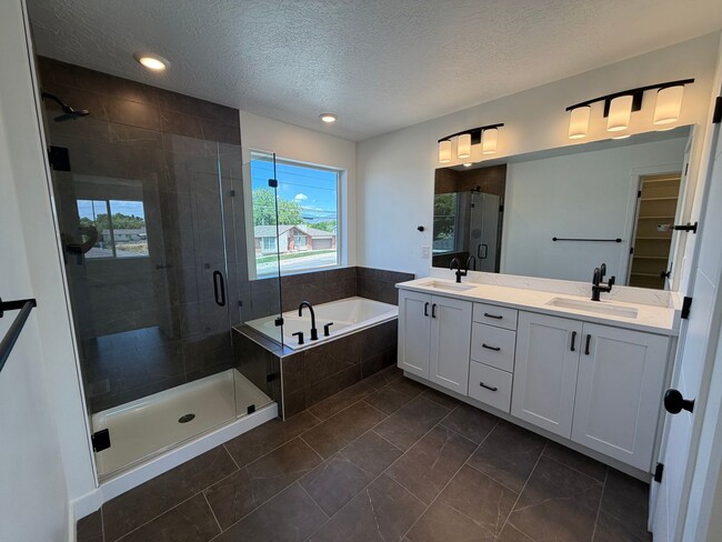 Building Photo - BRAND NEW HOME!!!