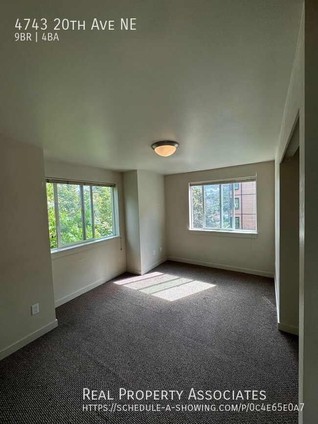 Building Photo - Spacious 9-Bedroom Home in Seattle’s Unive...