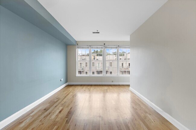 Building Photo - 402 9th St