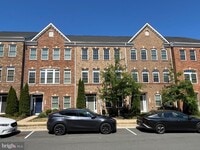 Building Photo - 3152 Yeager Dr