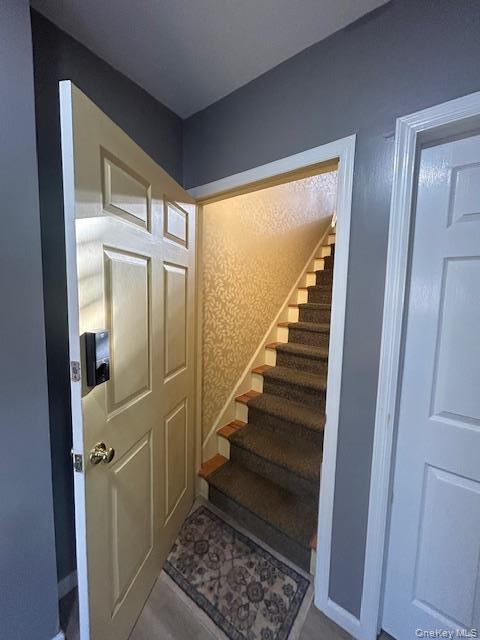 Building Photo - 40 S Bayles Ave