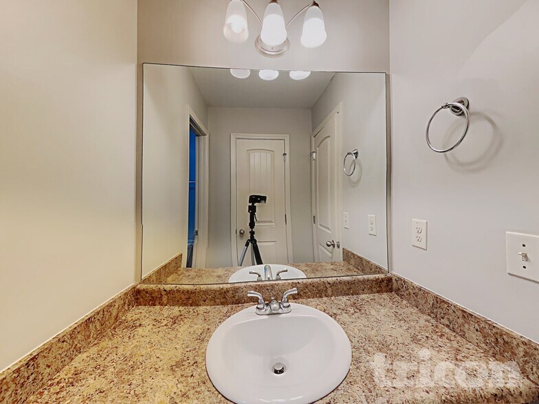 Building Photo - 514 Lobdale Falls Dr