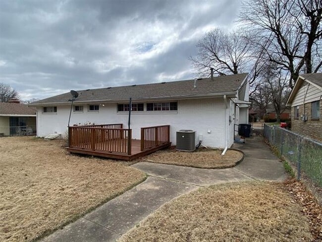Building Photo - Beautiful updated Midtown home in the loved Lortondale addition