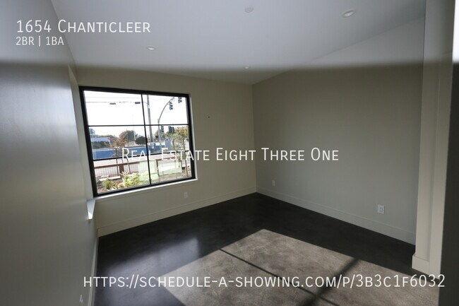 Building Photo - 1654 Chanticleer-