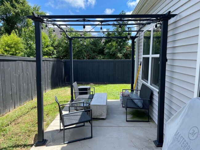 Building Photo - 3 Bedroom 2 Bath Home in Carolina Shores, ...