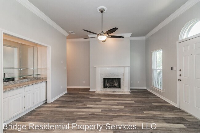 Building Photo - 1 br, 1 bath House - 5023A Birchman Ave.
