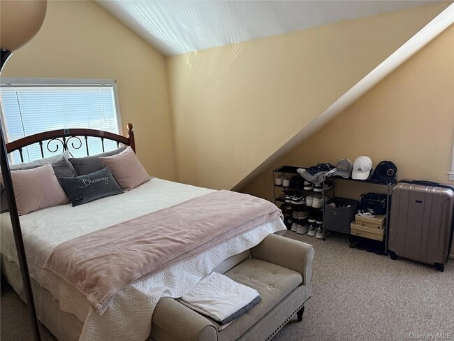 Building Photo - 64 Old Riverhead Rd