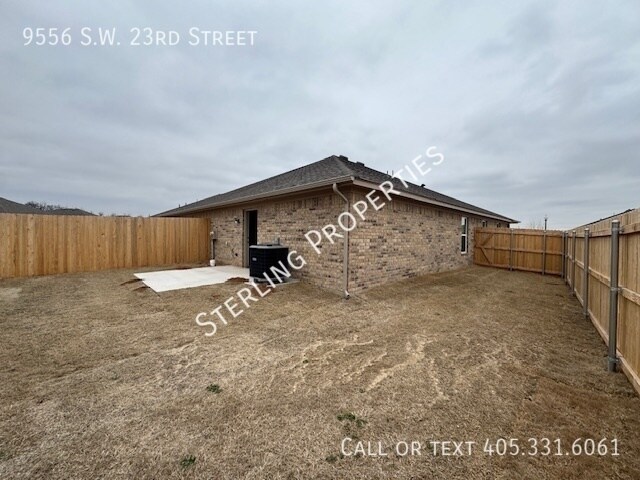 Building Photo - 9556 SW 23rd St