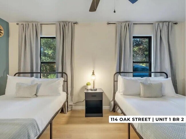 Building Photo - 114 Oak St