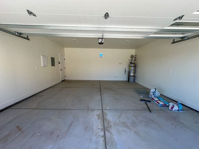 Building Photo - Brand New TownhomeBrand New 3 Bed / 2.5 Bath Townhome – Internet Included