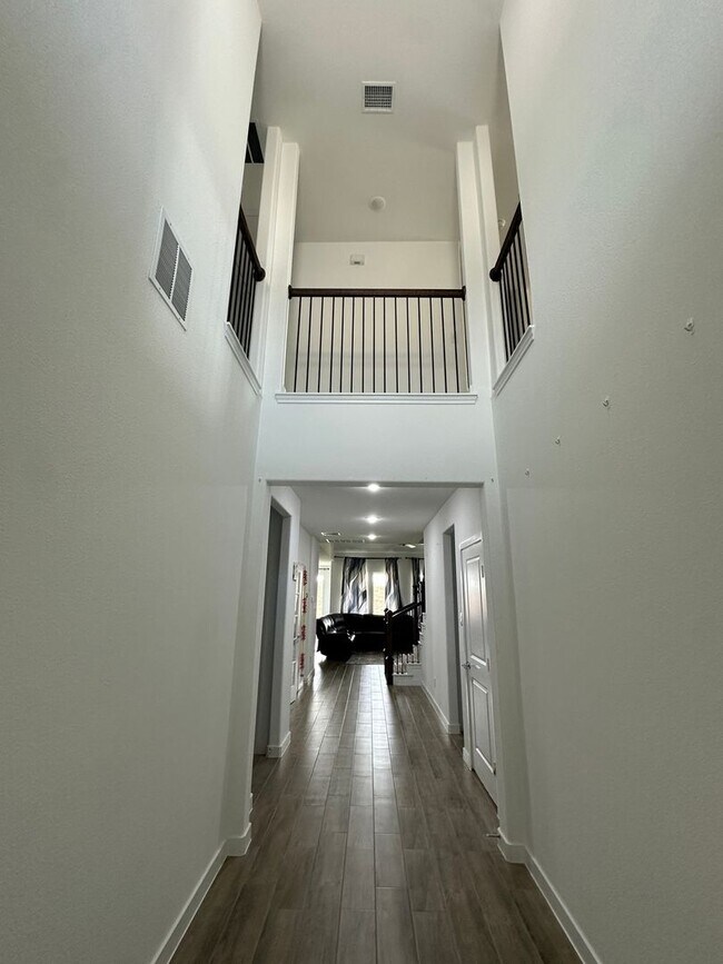 Building Photo - Stunning 4BR House in Little Elm