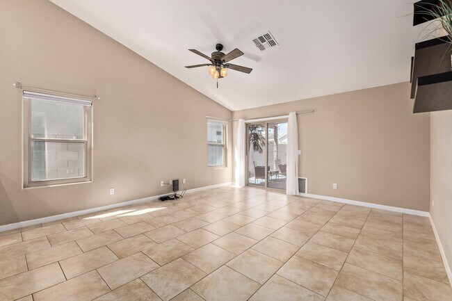 Building Photo - 10778 W Cambridge Ave