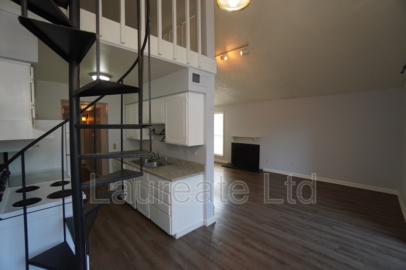 Building Photo - 3662 S Granby Way