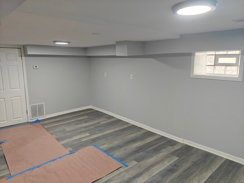 Building Photo - 7405 S Princeton Ave