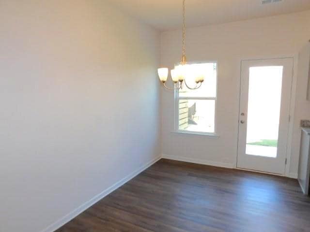 Building Photo - 246 Dupont Dr