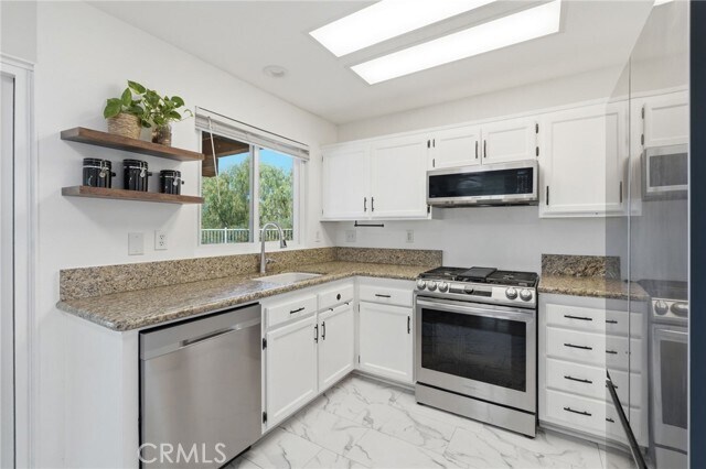 Building Photo - 30432 Sunrose Pl