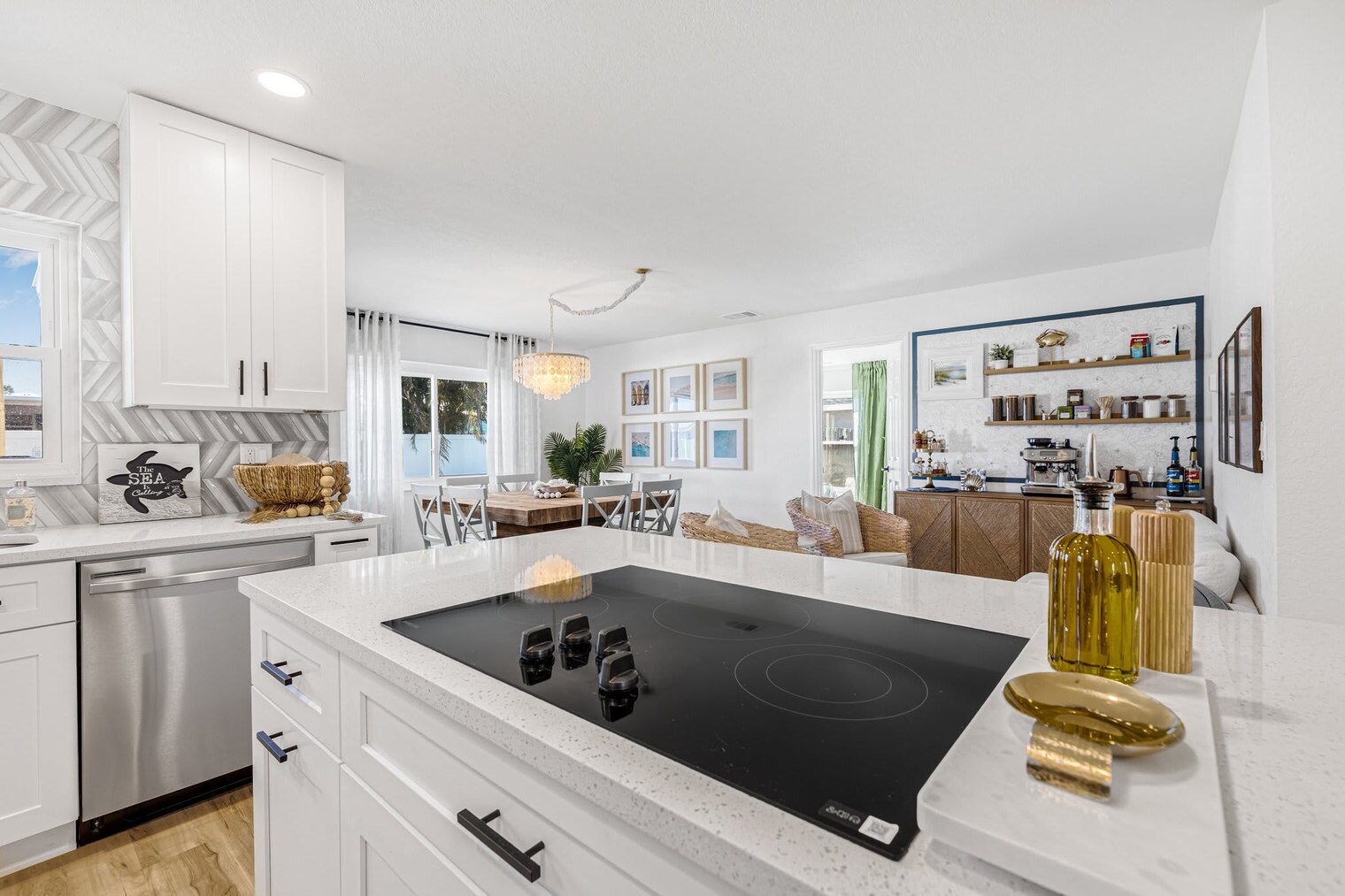 Building Photo - 7516 22nd Ave W