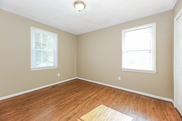 Building Photo - 24 Prestbury Dr