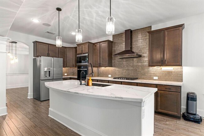 Building Photo - 16202 Coyote Run Ln