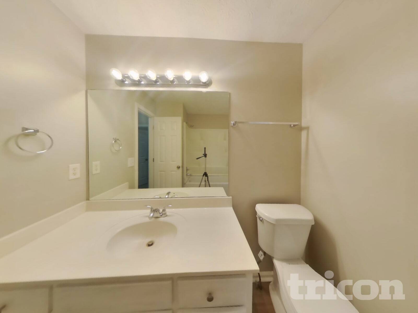 Building Photo - 3845 Forsythia Way