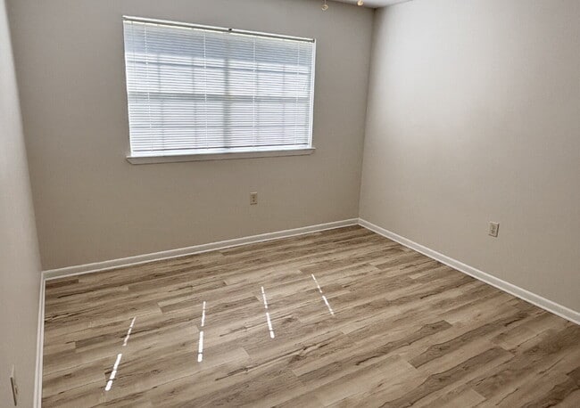 Building Photo - "Charming 3-Bedroom home in Mary Esther!"