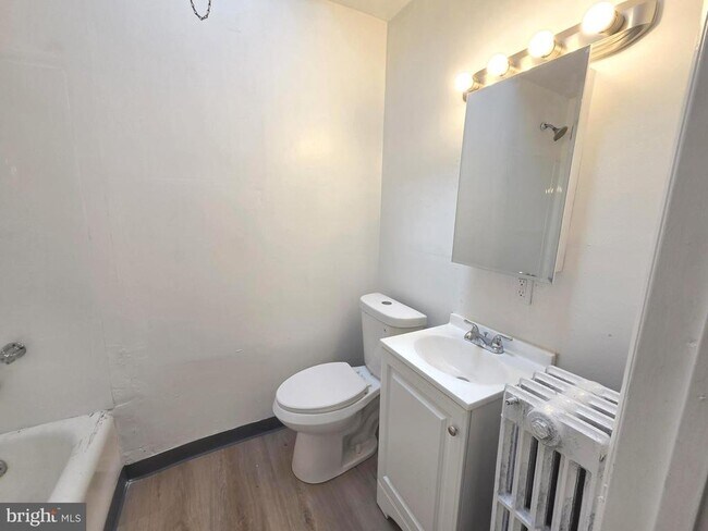 Building Photo - 4020 Howland St