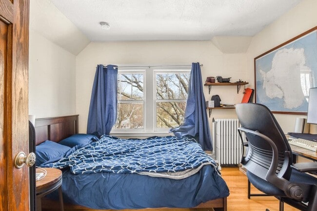 Building Photo - 1319 Rutledge St