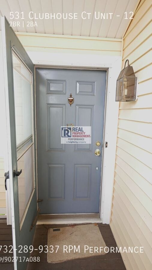 Building Photo - 531 Clubhouse Ct