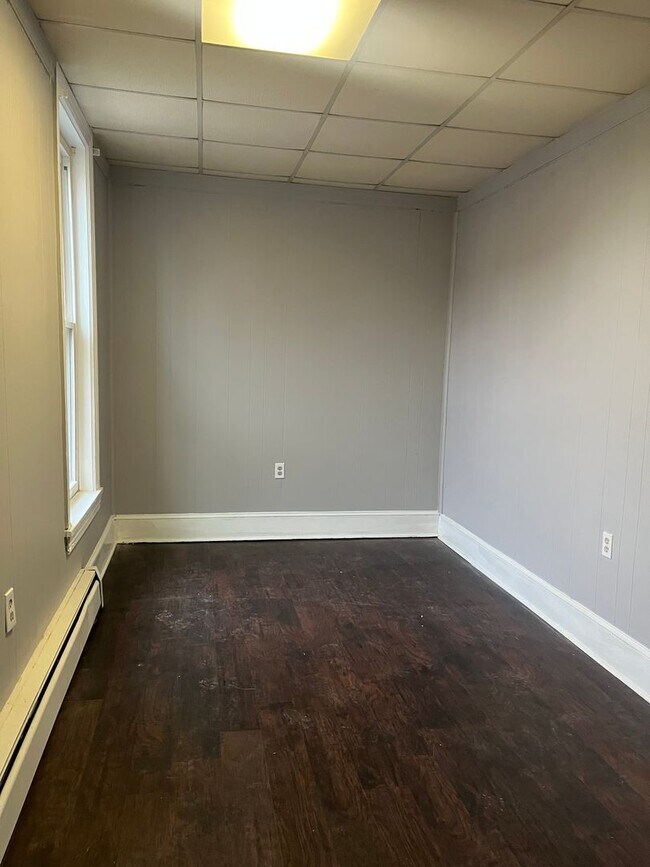 Building Photo - 625 Chestnut St