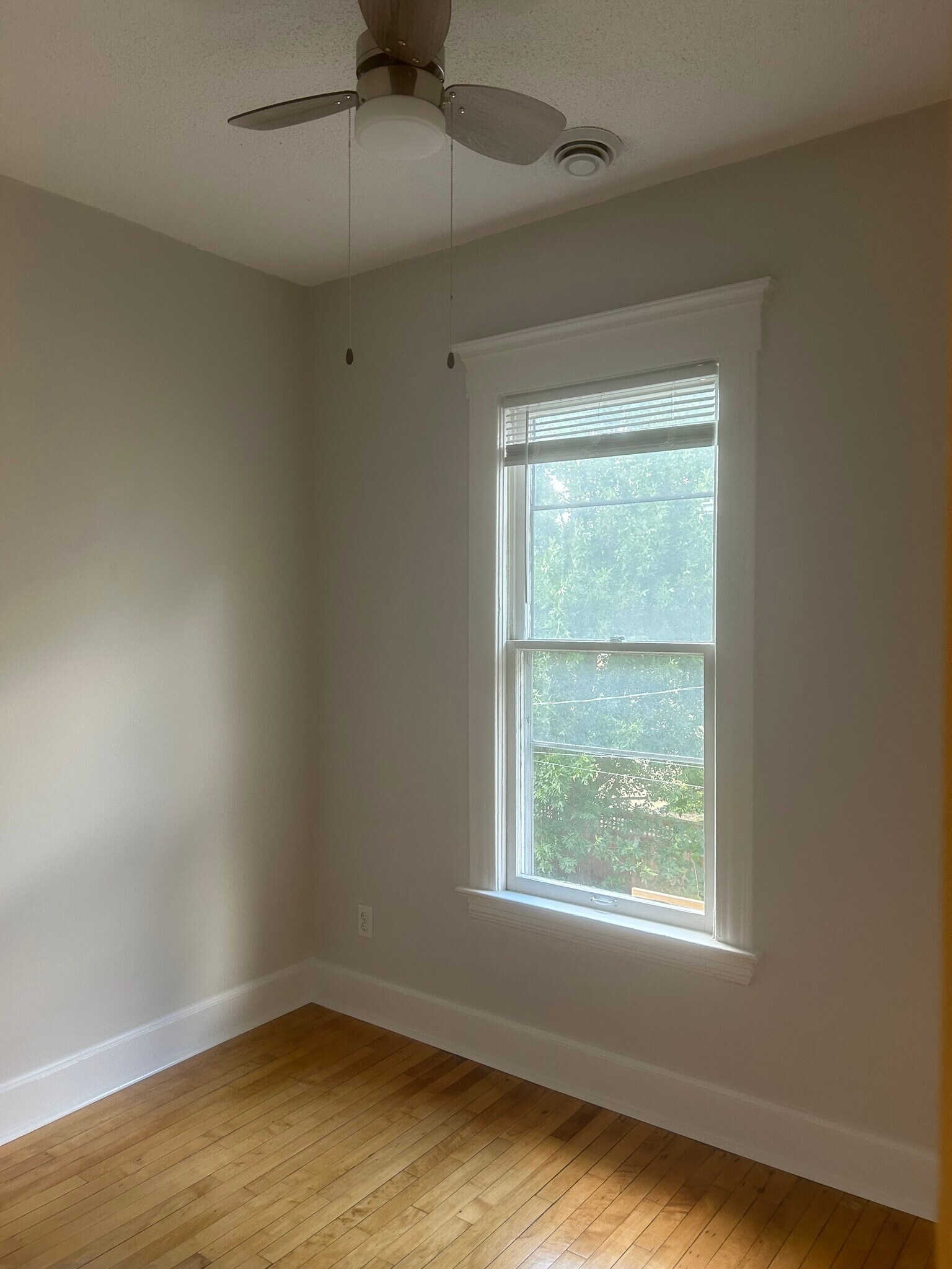 Building Photo - 1322 Adams St NE