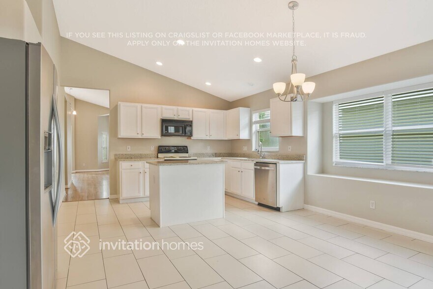 Building Photo - 3850 Aiden Pl