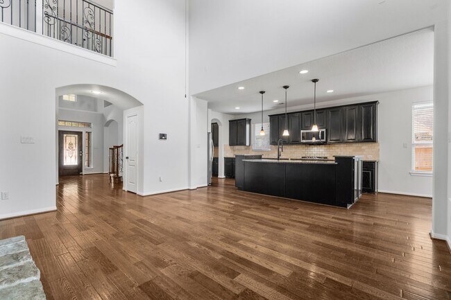 Building Photo - 8102 Little Scarlet St