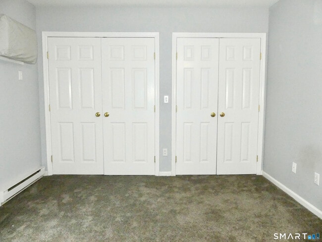 Building Photo - 8 Oakwood Ave