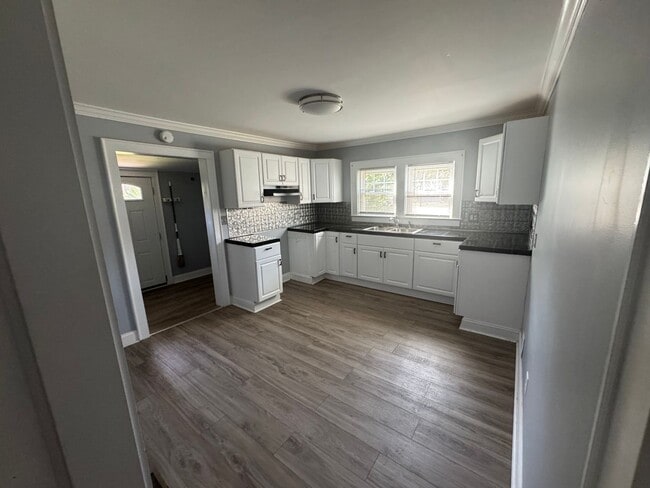 Building Photo - Walking distance to Downtown Kings Mountain, NC  =